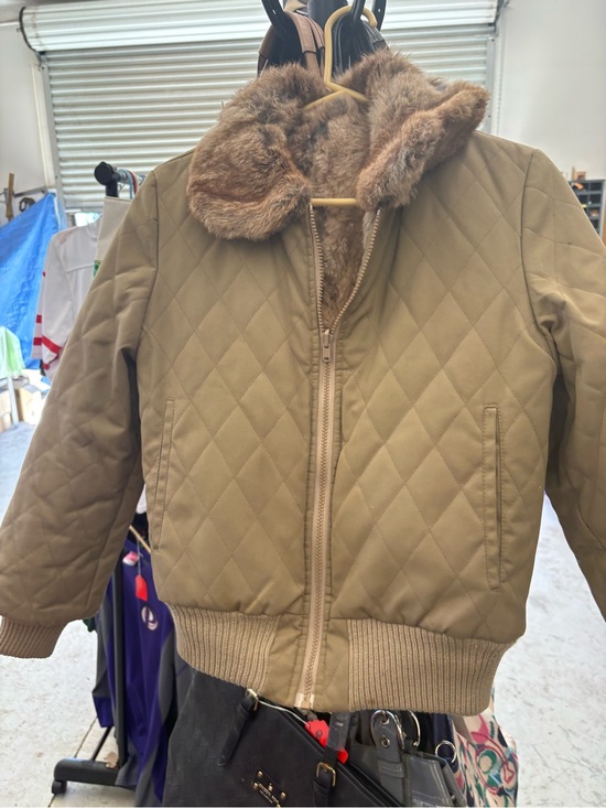 Source Unknown Jackets & Blazers - Source Unknown Quilted Bomber Jacket with Faux Fur Collar - Tan